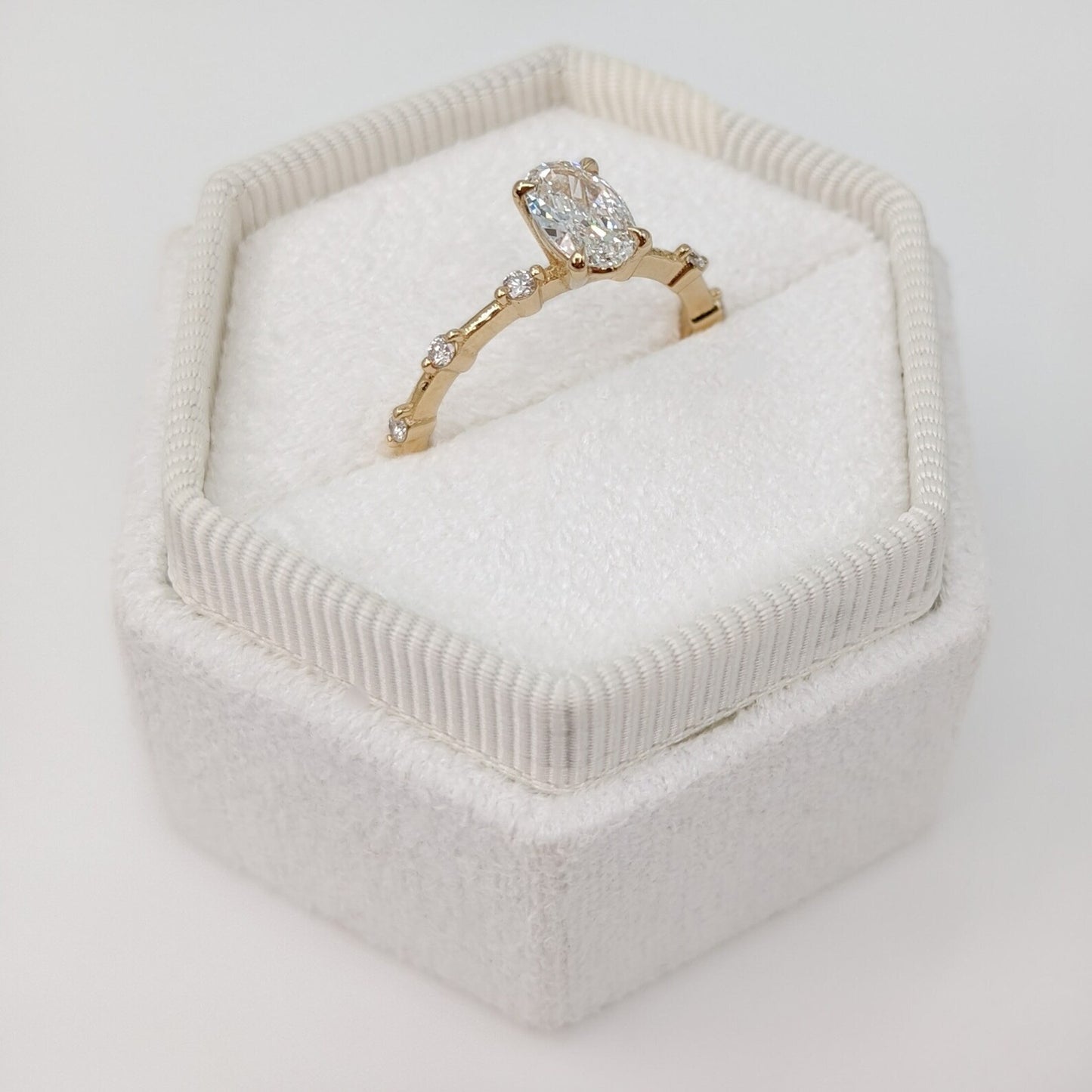 1 CT Oval Cut Dainty Style Moissanite Engagement Ring