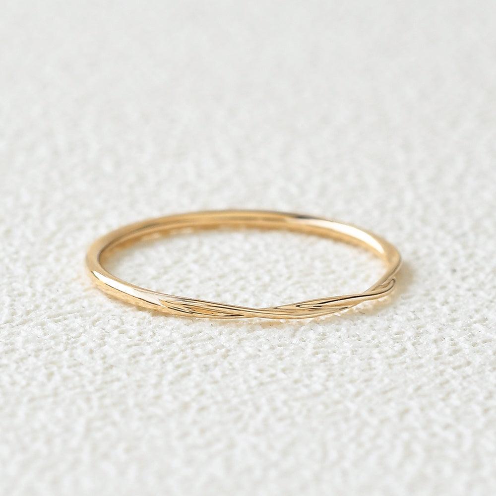 Plain Twisted Wedding Band