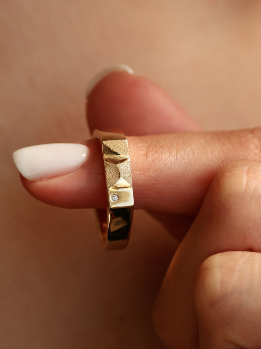 0.05 TCW Round CVD Diamond Signet Wedding Band For Men