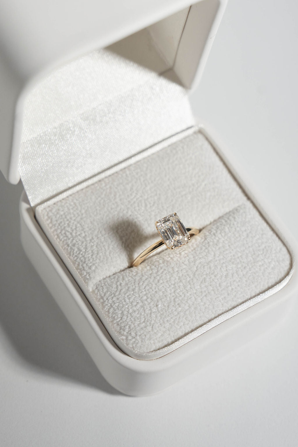 1 CT - 2 CT Emerald Cut Solitaire Moissanite Engagement Ring