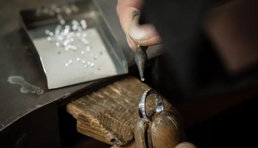 How to Customize an Engagement Ring - A Step-by-Step Guide