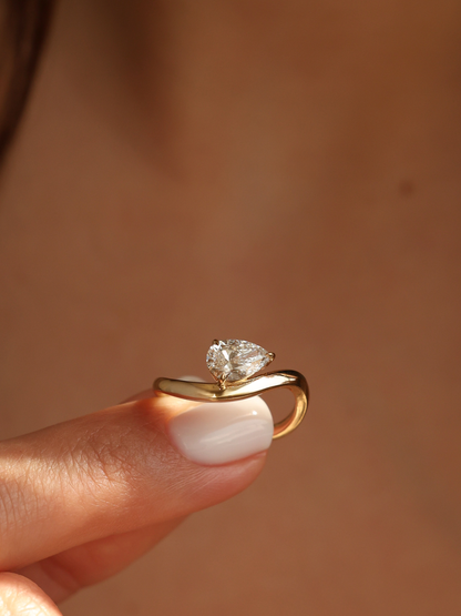 1 CT - 3 CT Pear Cut Lab grown Diamond Solitaire Engagement Ring