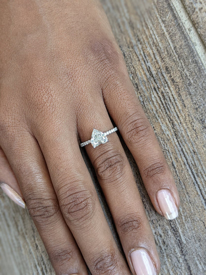 1 CT Heart Cut Pave Moissanite Engagement Ring