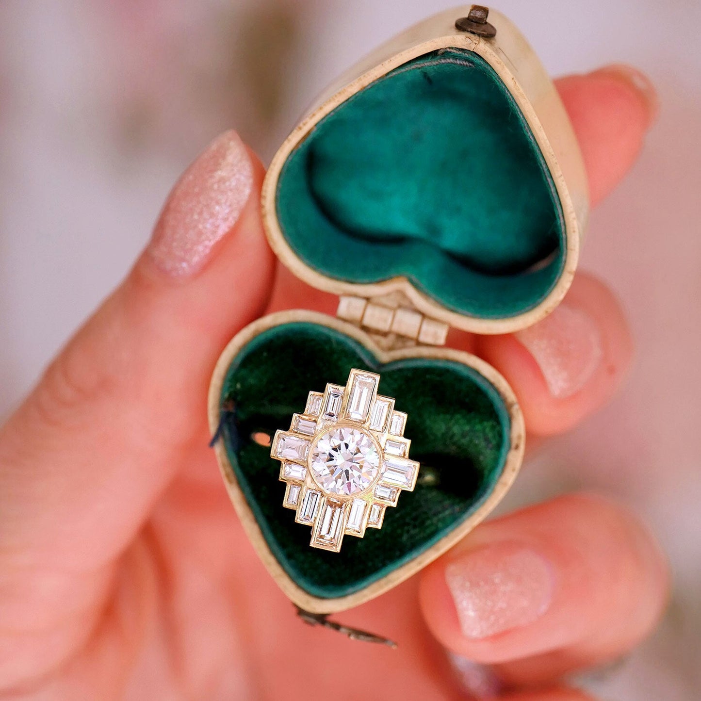 0.8 CT Round Cut Moissanite Rockefeller Mosaic Engagement Ring