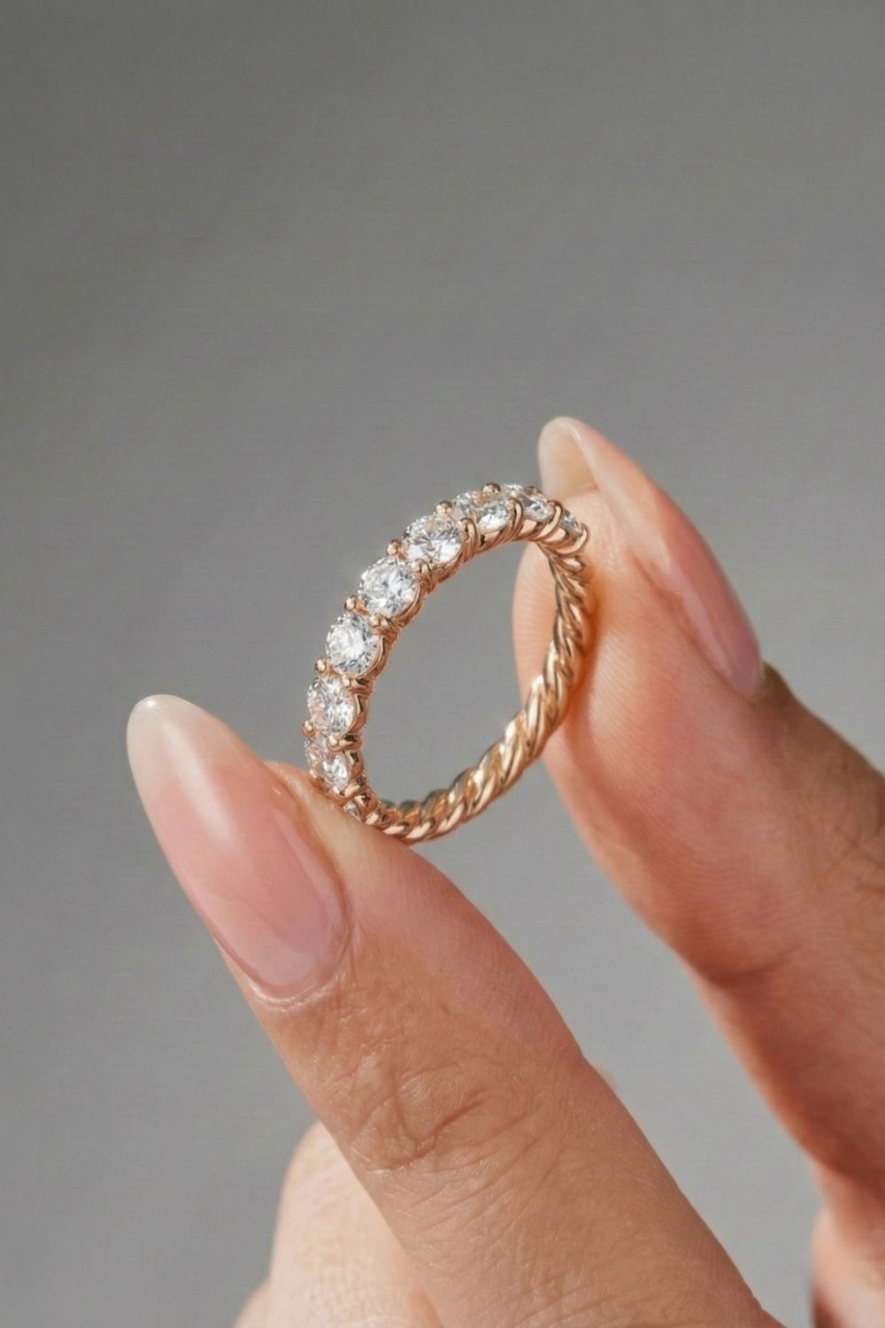 Round CVD Diamond Bezel Shared Prong Rope Wedding Band