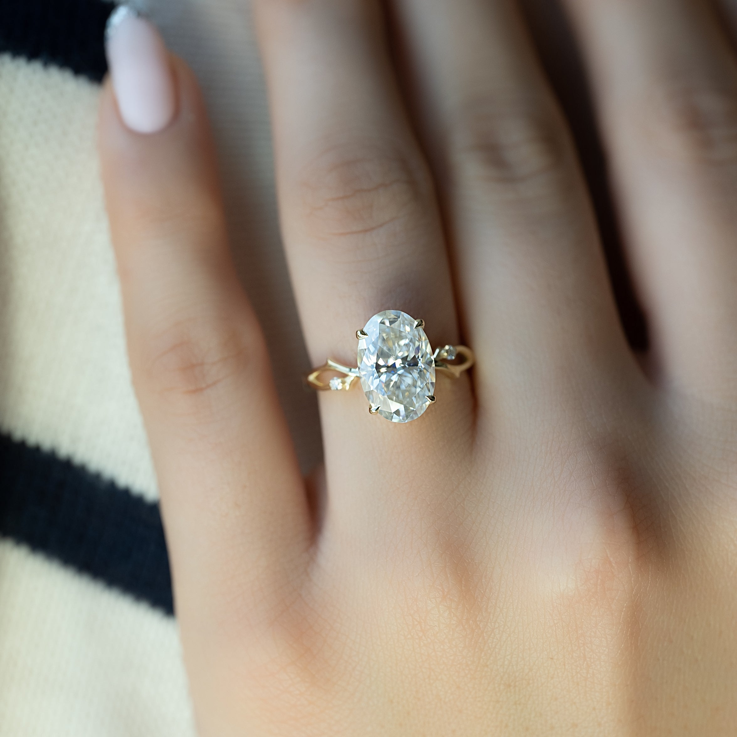 1 CT - 2 CT Oval Cut Twig Style Moissanite Engagement Ring