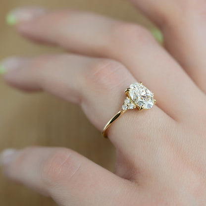 1.5 CT - 2.5 CT Oval Cut Cluster Moissanite Engagement Ring