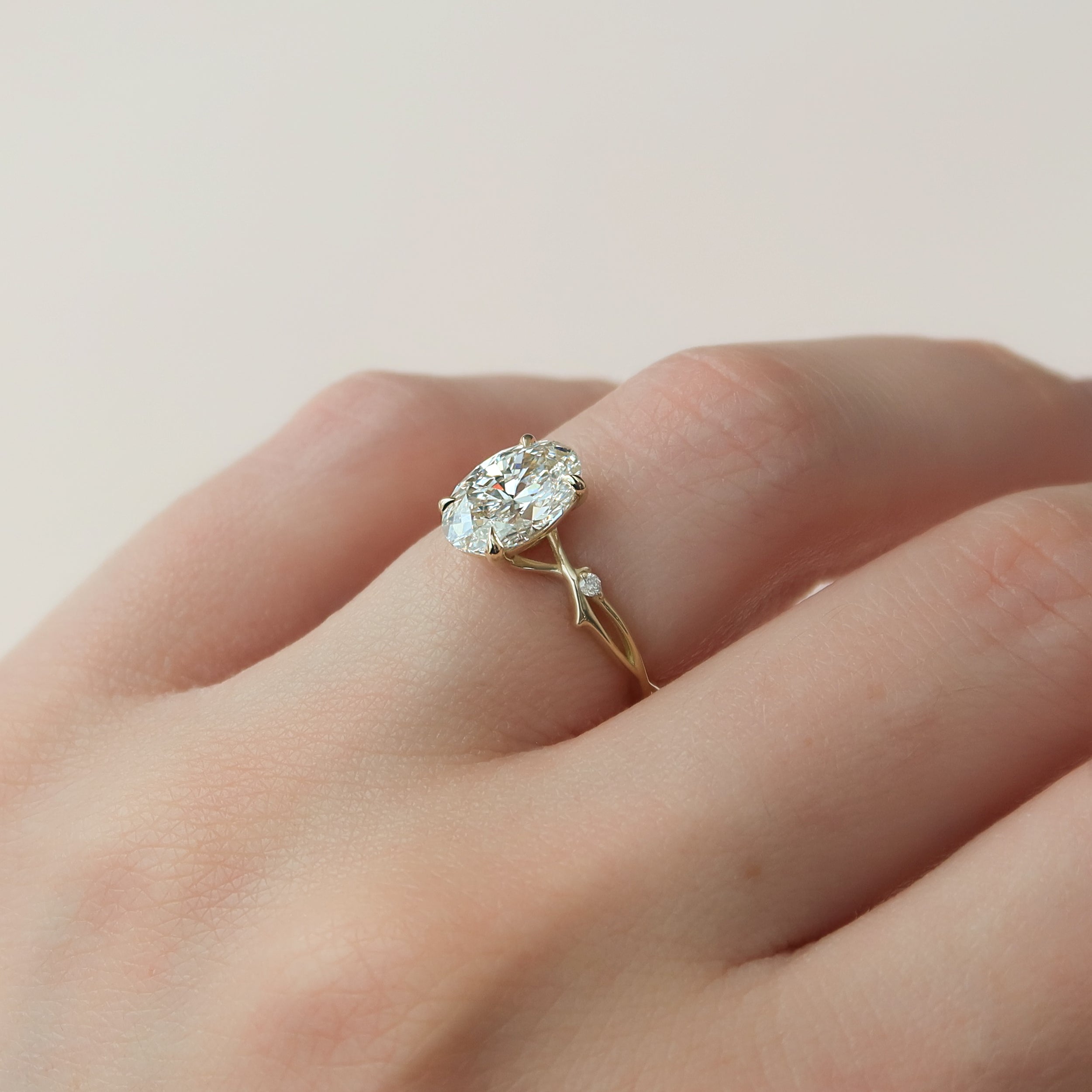 1 CT - 2 CT Oval Cut Twig Style Moissanite Engagement Ring