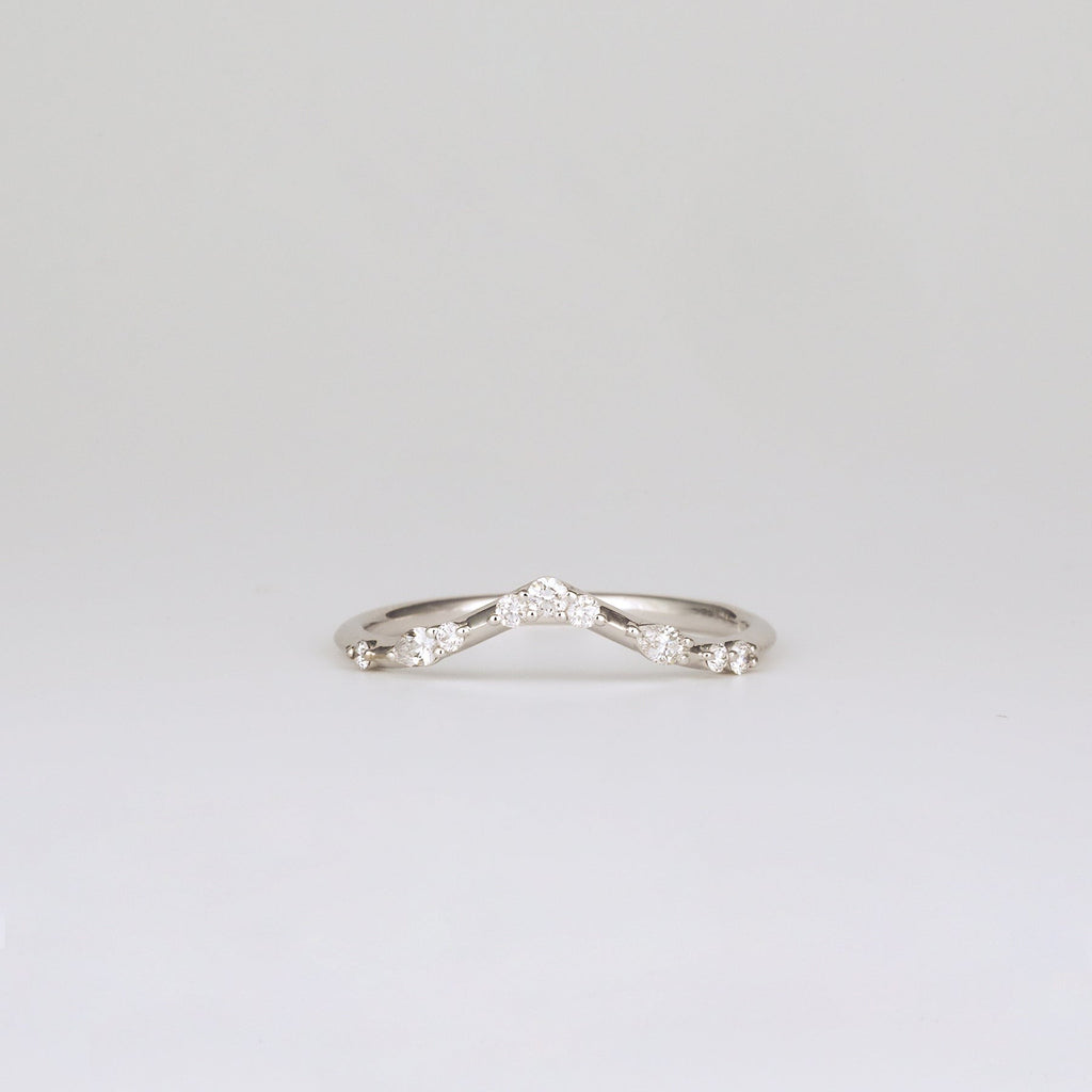 0.12 TCW Round & Pear CVD Diamond Curved Scattered Wedding Band