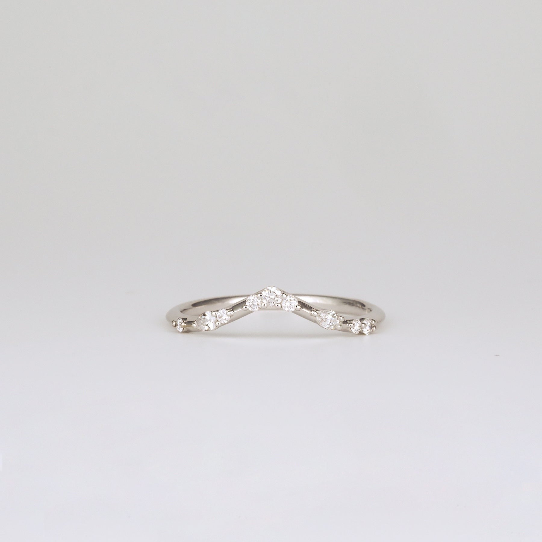 0.12 TCW Round & Pear CVD Diamond Curved Scattered Wedding Band