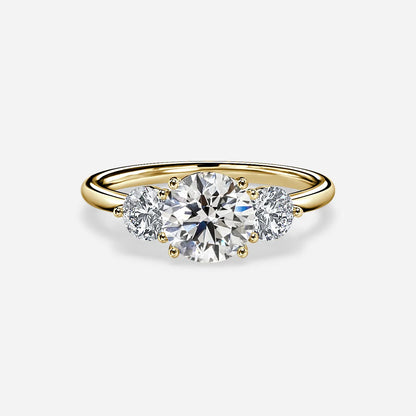 1.0 CT - 1.7 CT Round Cut Three Stone Moissanite Engagement Ring