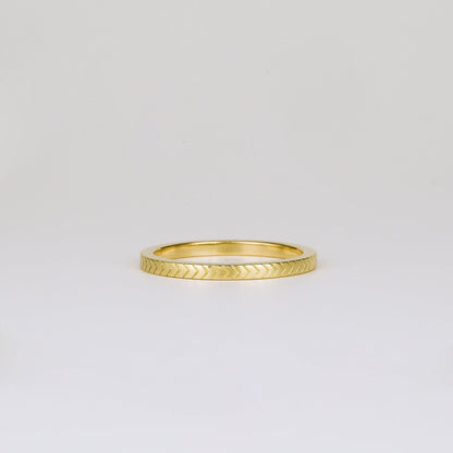 Flat Chevron Patterned Wedding Band