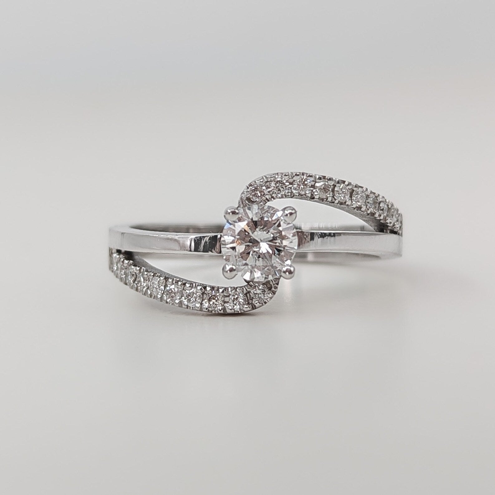 0.6 CT Round Cut Pave Unique Style Moissanite Engagement Ring