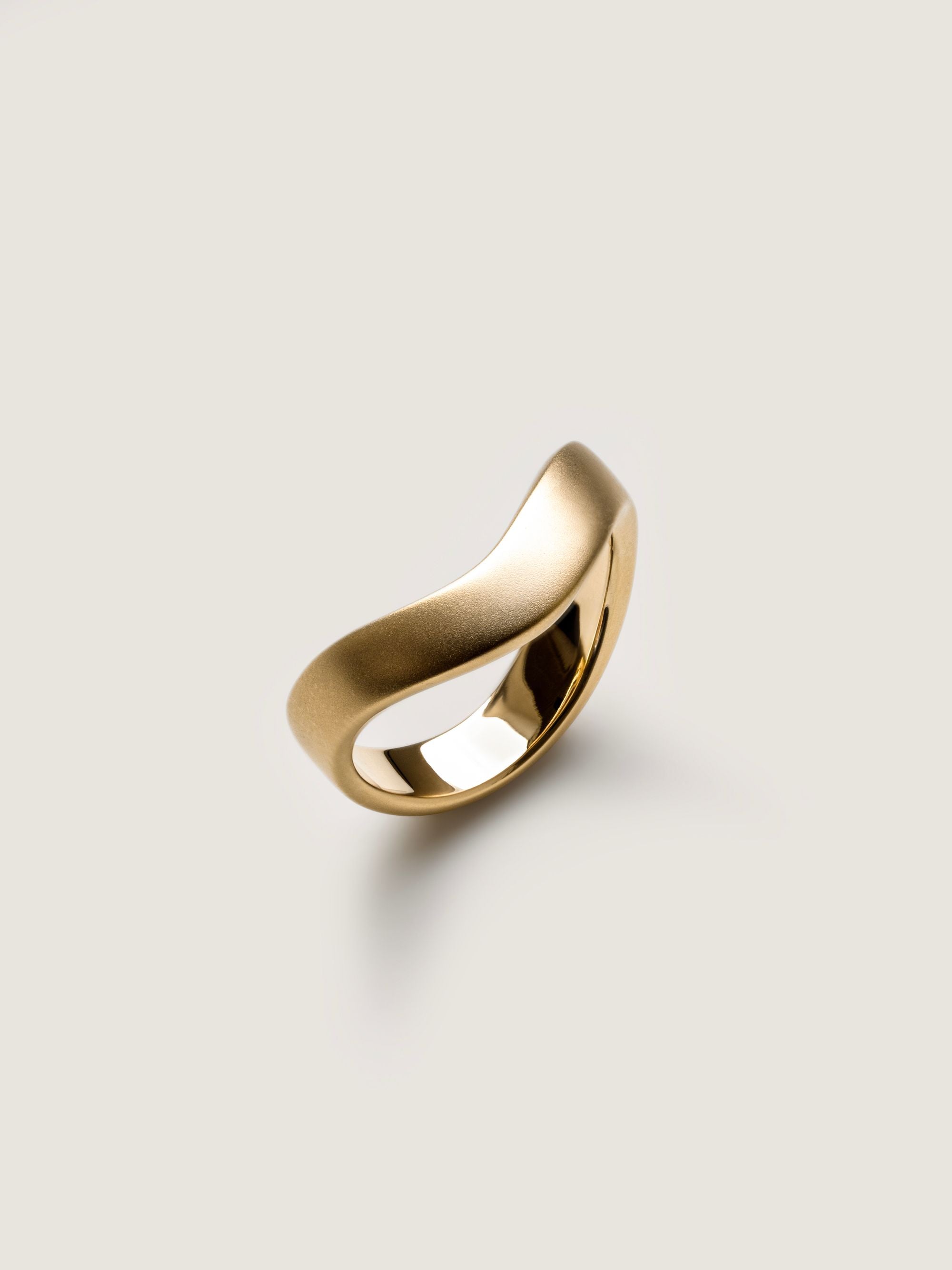 Curved Wave Style Wedding Band For Men