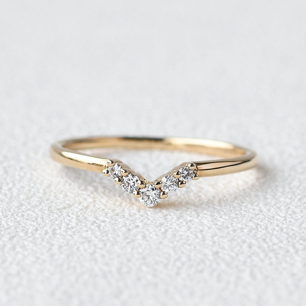 0.1 TCW Round Moissanite V-Shape Pave Wedding Band