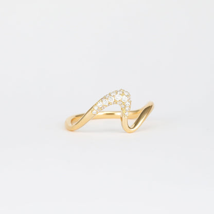 0.14 TCW Round CVD Diamond Contours Pave Wedding Band