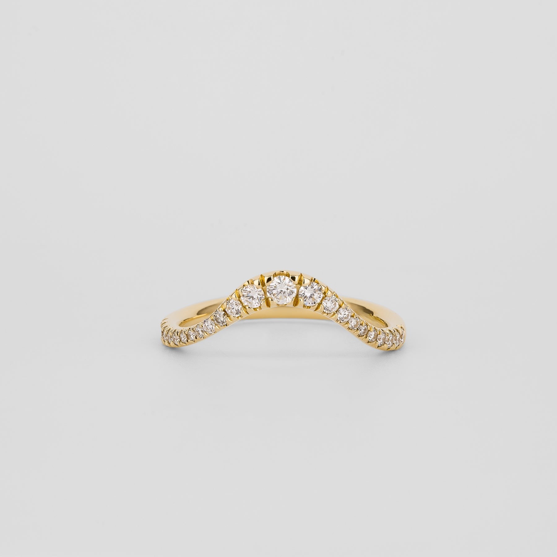 0.2 TCW Round CVD Diamond Curved Pave Wedding Band