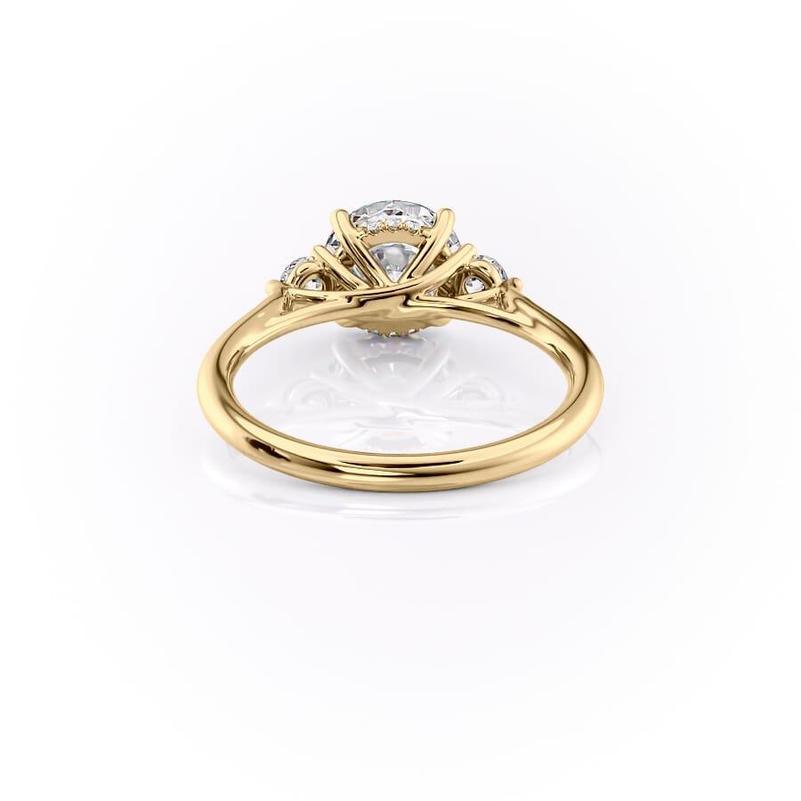 2.5 CT - 3 CT Round Cut Three Stone Moissanite Engagement Ring