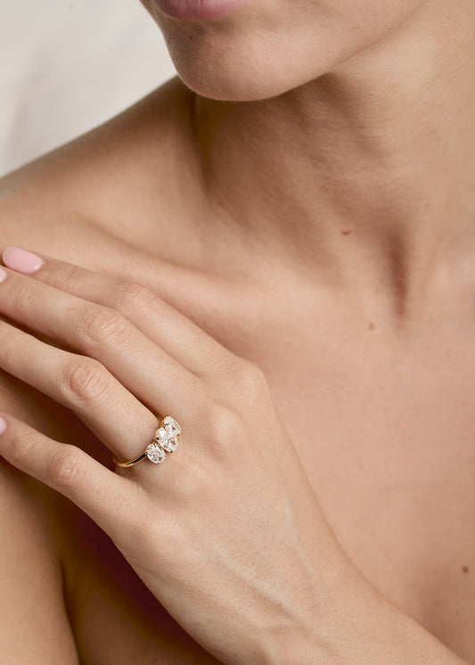 1 CT Oval Cut Three Stone Moissanite Engagement Ring