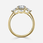 1.0 CT - 1.7 CT Round Cut Three Stone Moissanite Engagement Ring