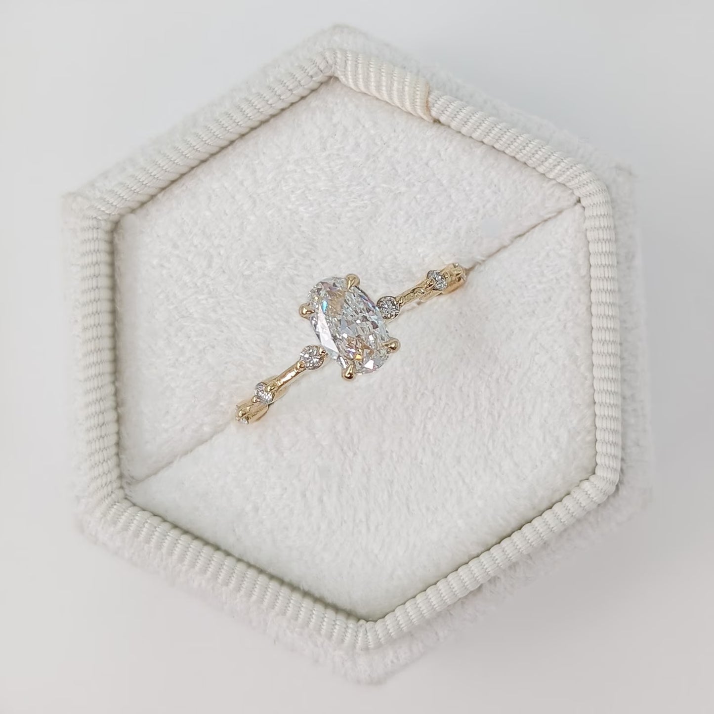 1 CT Oval Cut Dainty Style Moissanite Engagement Ring