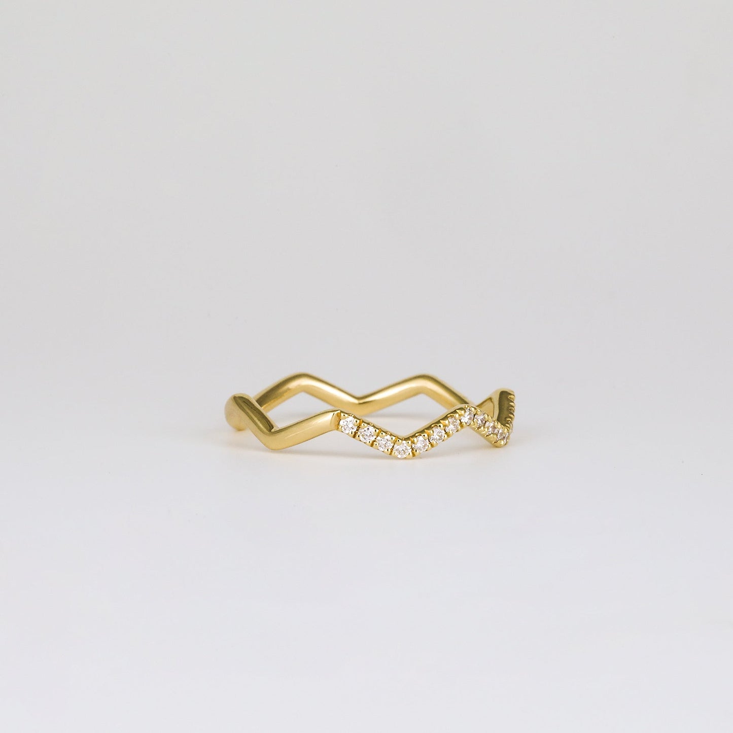 0.44 TCW Round CVD Diamond Zig-Zag Dot Wedding Band