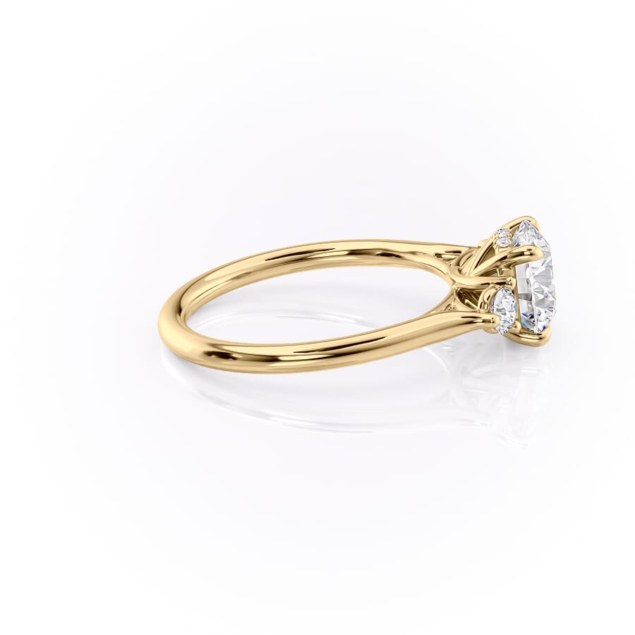 2.5 CT - 3 CT Round Cut Three Stone Moissanite Engagement Ring