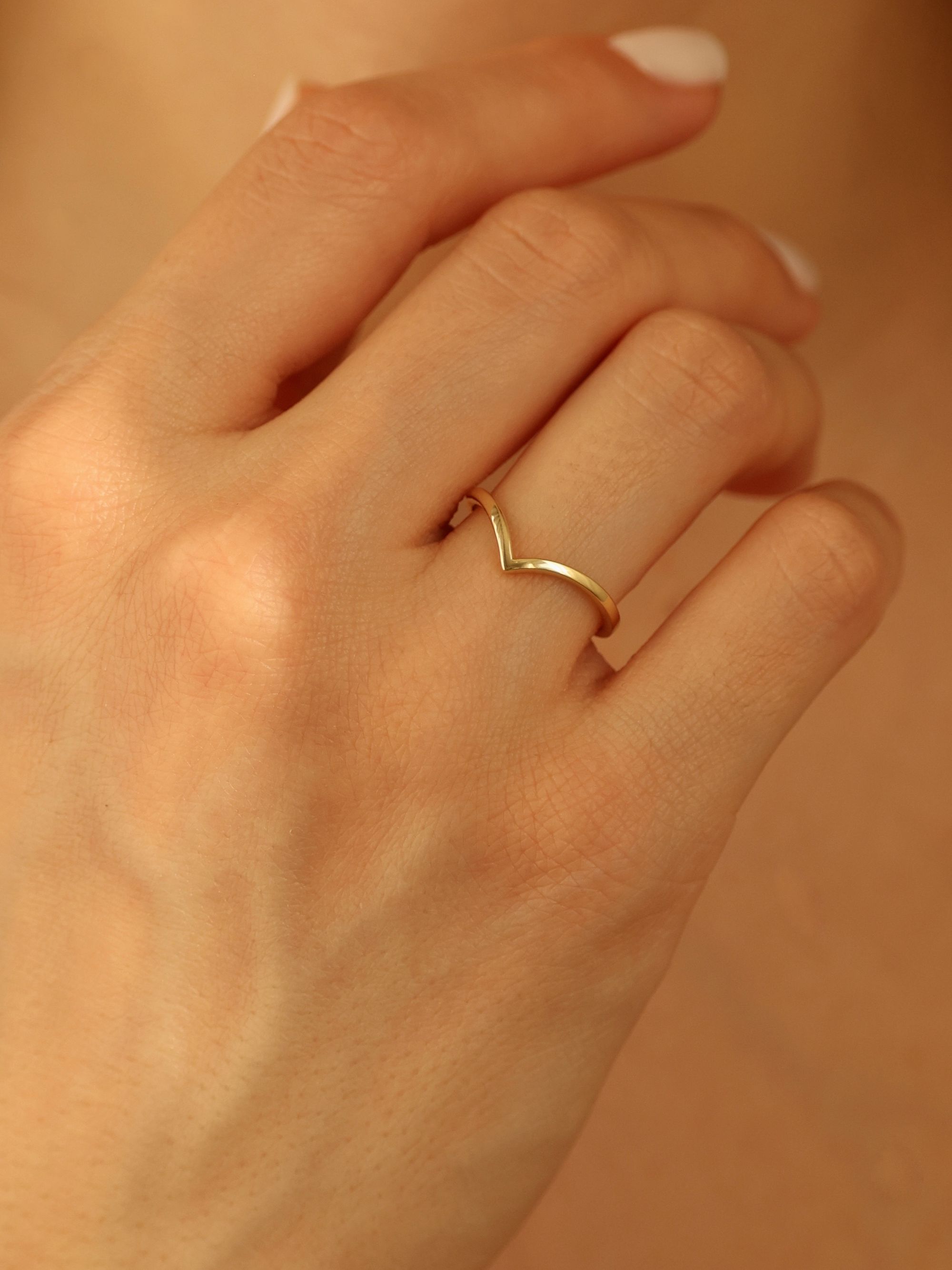 Chevron Plain Wedding Band