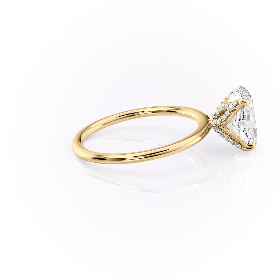 2.5 CT - 3.5 CT Oval Cut Petal Prong Pave Moissanite Engagement Ring