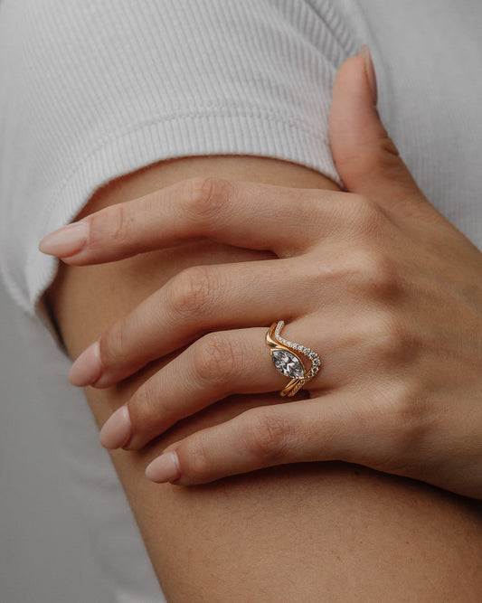 0.28 TCW Round CVD Diamond Curved Pave Wedding Band