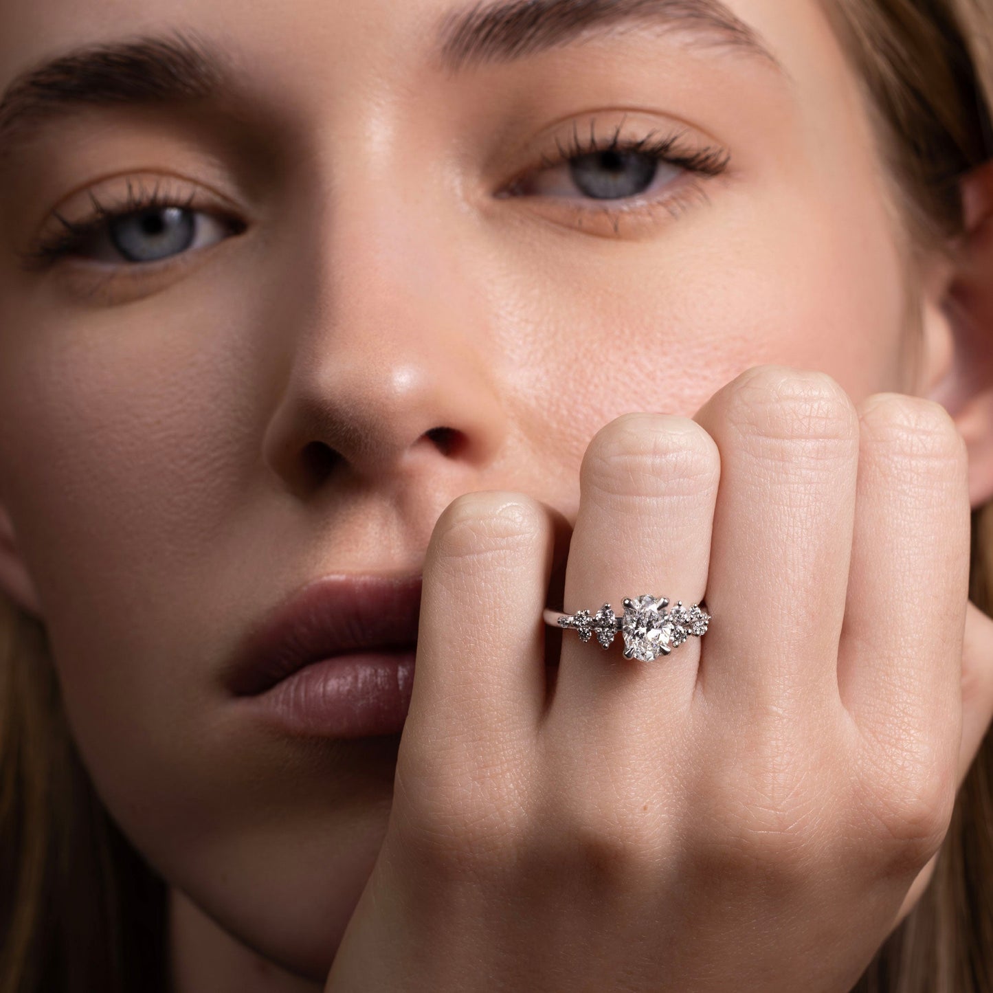 1.5 CT - 2.5 CT Oval Cut Cluster Style Moissanite Engagement Ring