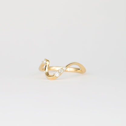 0.11 TCW Round CVD Diamond Curved Unique Style Scattered Wedding Band