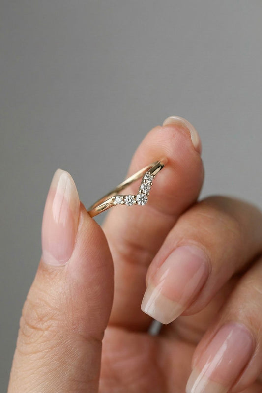 Round Moissanite V-Shape Pave Wedding Band