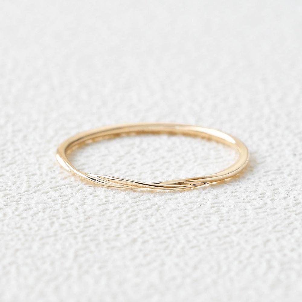 Plain Twisted Wedding Band