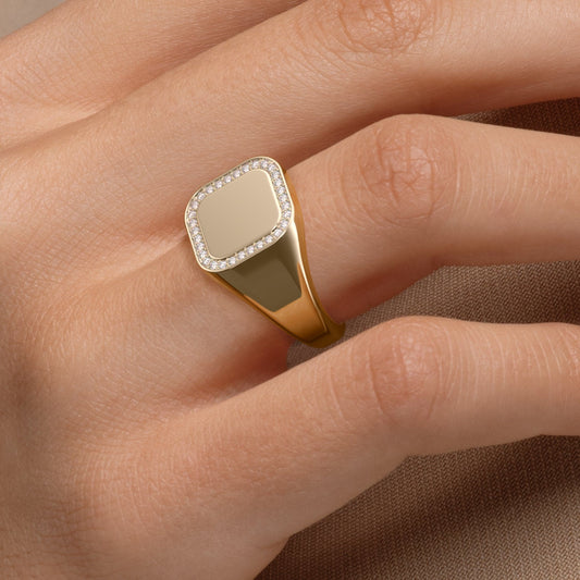 0.12 TCW Round Signet Moissanite Engagement Ring