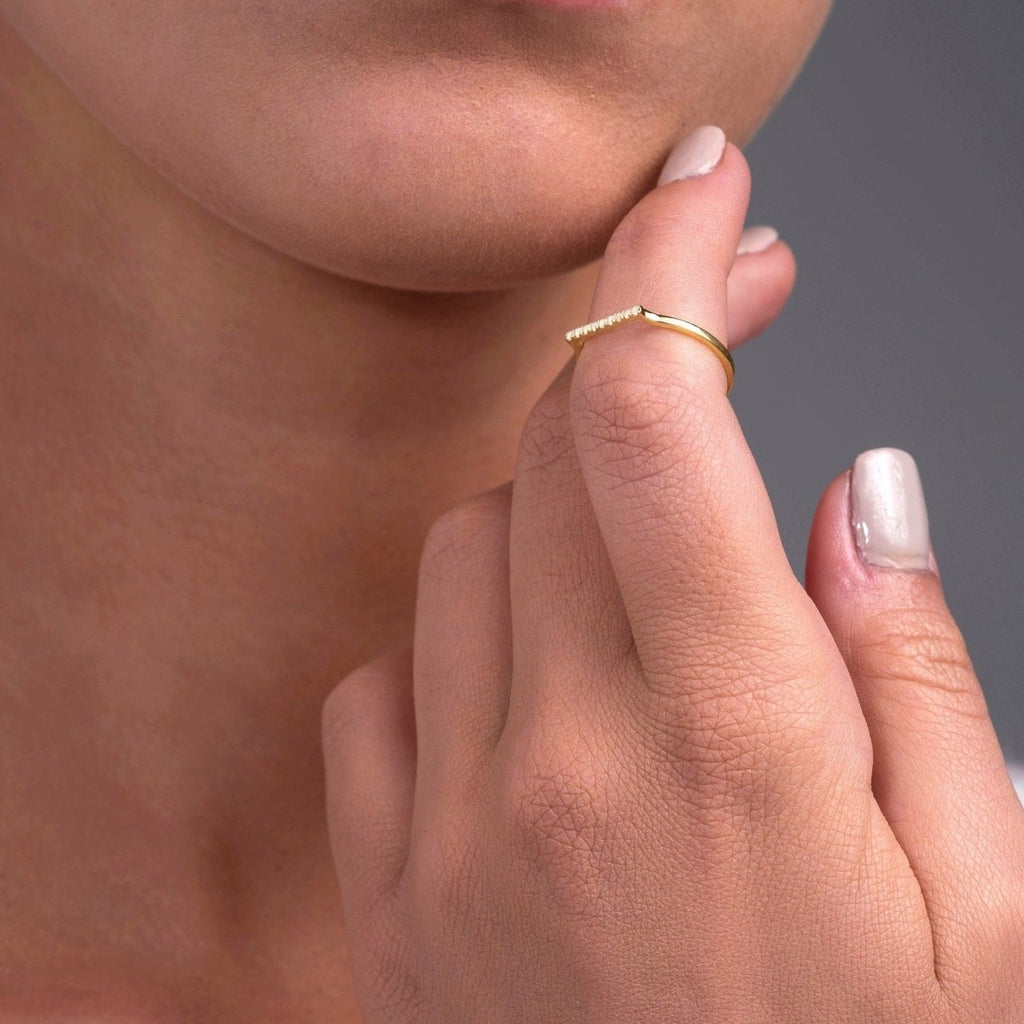 0.054 TCW Round Moissanite Bar Wedding Band