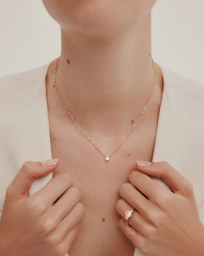 1 CT - 2 CT Oval Cut Lab grown Diamond Three Stone Engagement Ring