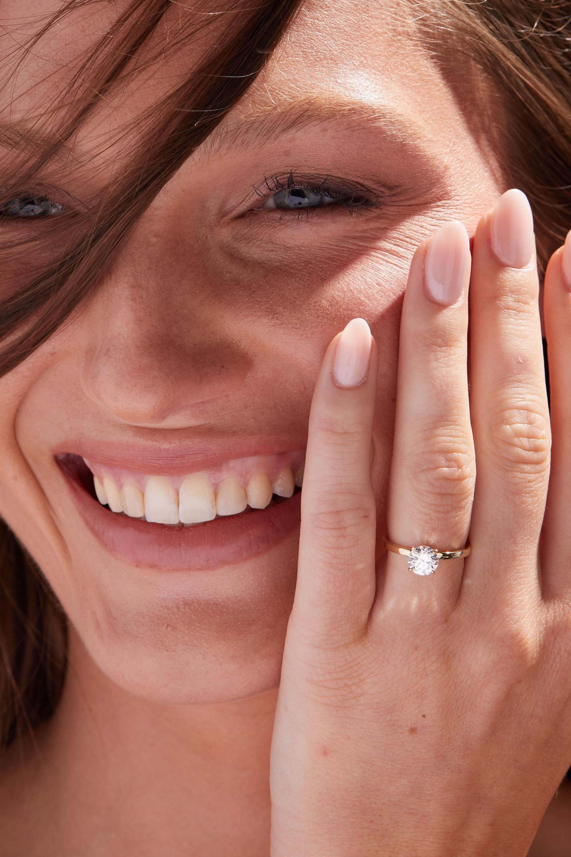 1 CT Round Cut Hidden Halo Moissanite Engagement Ring