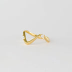 0.07 TCW Round CVD Diamond Curved Organic Scattered Wedding Band