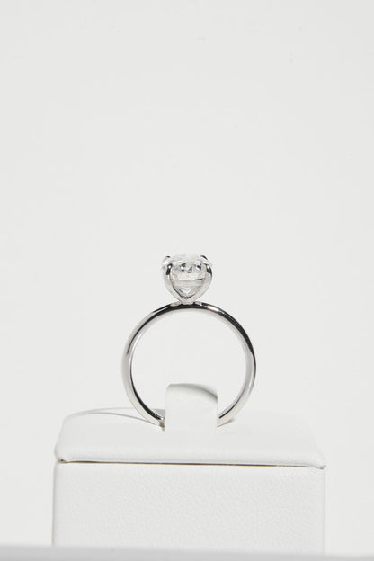 3.5 CT - 4.5 CT Oval Cut Solitaire Moissanite Engagement Ring