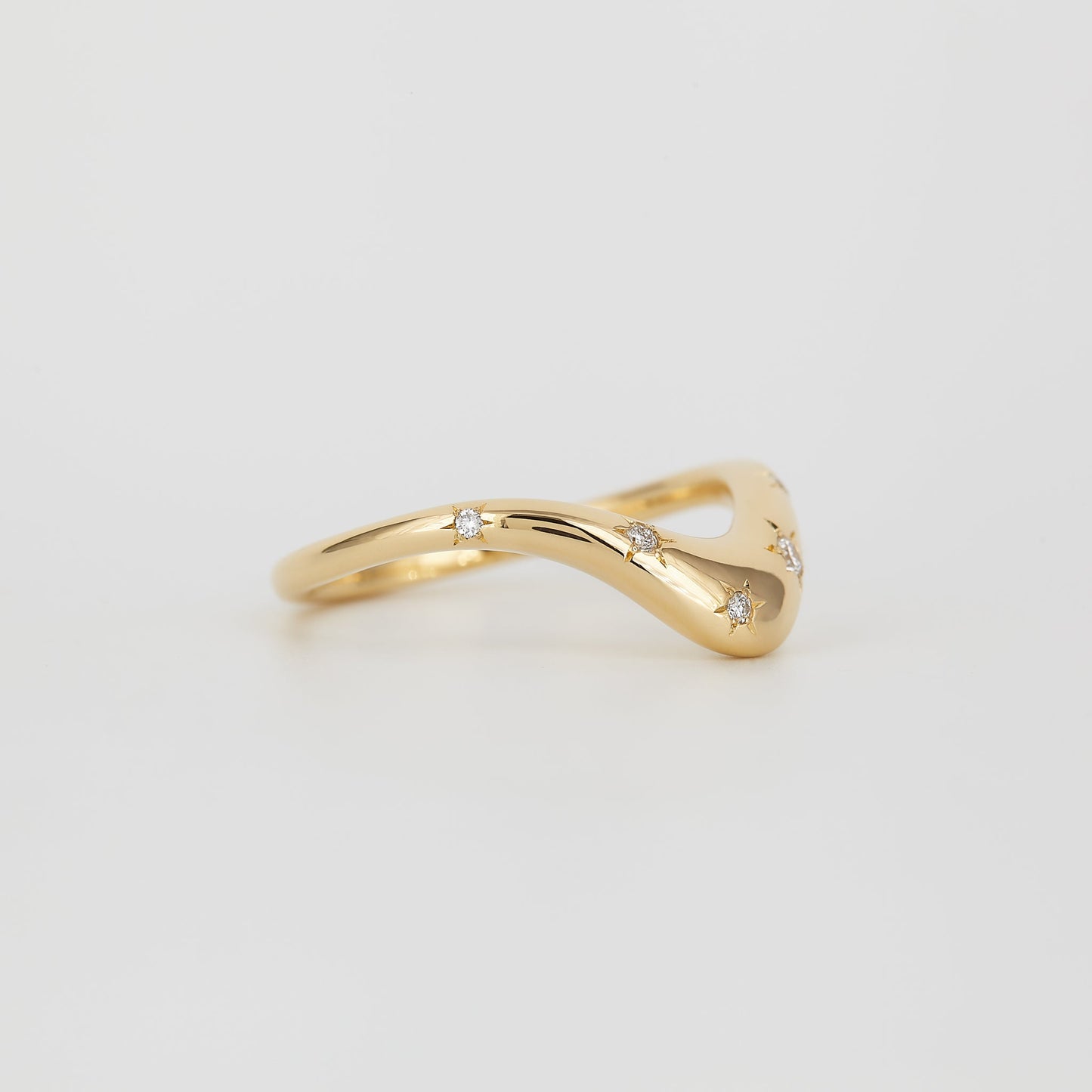 0.13 TCW Round CVD Diamond Curved Flush Set Wedding Band