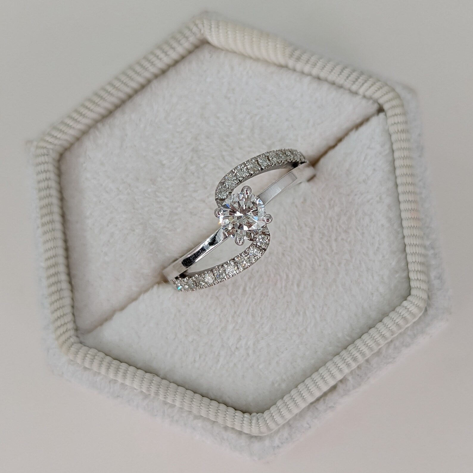 0.6 CT Round Cut Pave Unique Style Moissanite Engagement Ring