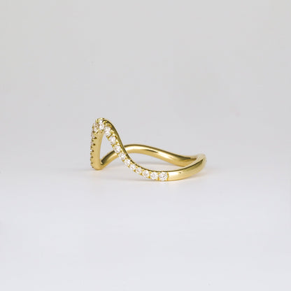 0.28 TCW Round CVD Diamond Curved Pave Wedding Band