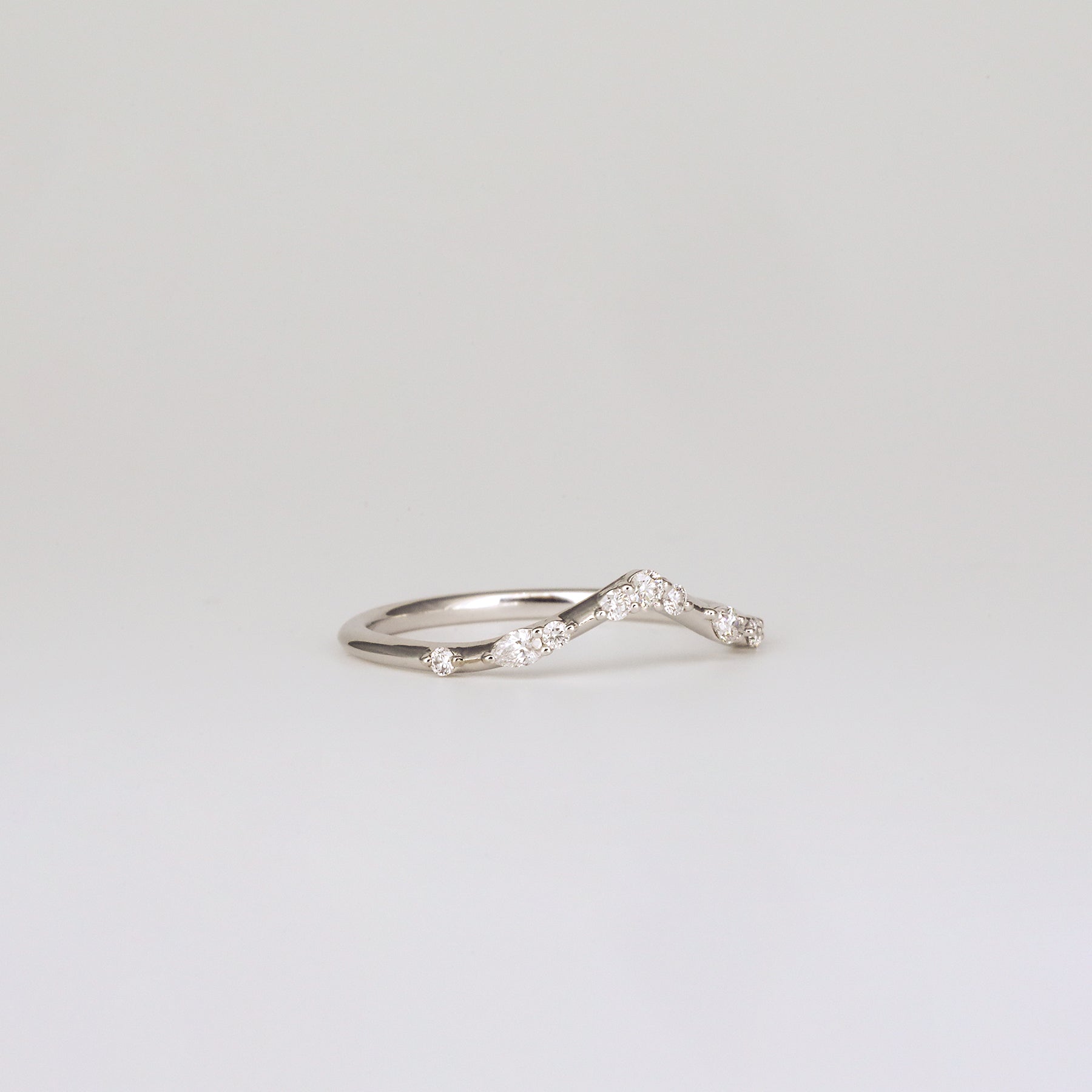 0.12 TCW Round & Pear CVD Diamond Curved Scattered Wedding Band