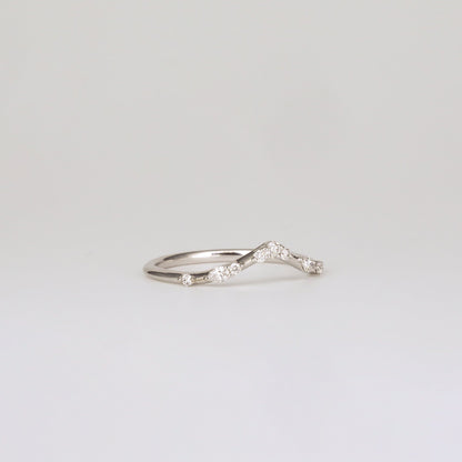 0.12 TCW Round & Pear CVD Diamond Curved Scattered Wedding Band