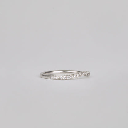 0.21 TCW Round CVD Diamond Curved Pave Wedding Band
