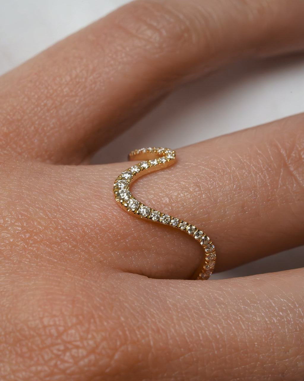 0.12 TCW Round CVD Diamond Curved Pave Wedding Band