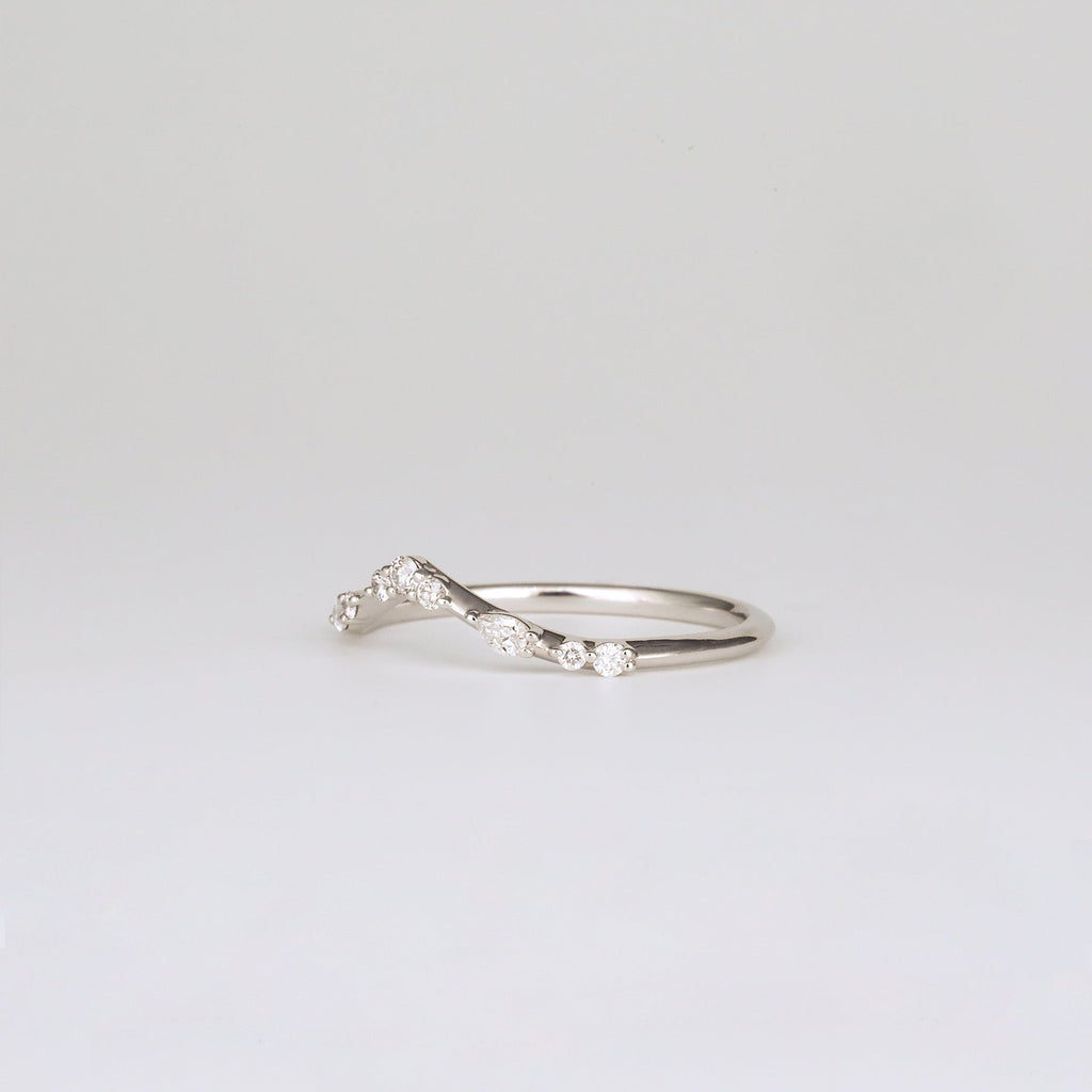 0.12 TCW Round & Pear CVD Diamond Curved Scattered Wedding Band