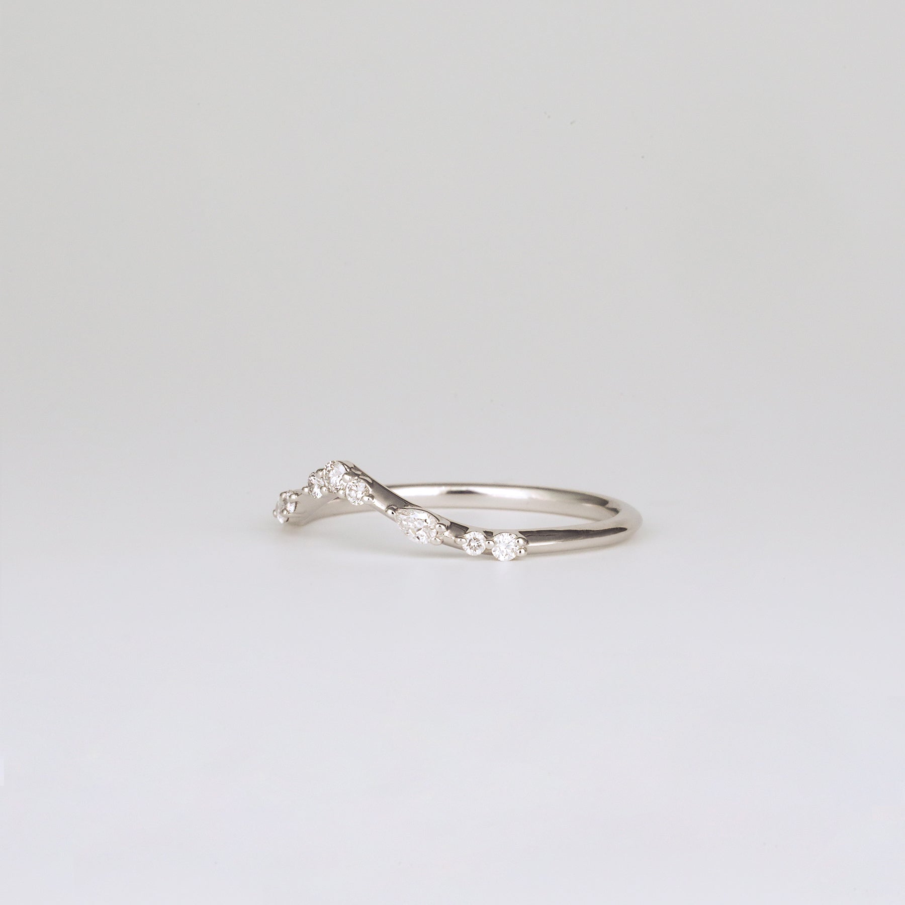 0.12 TCW Round & Pear CVD Diamond Curved Scattered Wedding Band