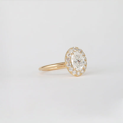1 CT - 2 CT Oval Cut Lab grown Diamond Halo Engagement Ring